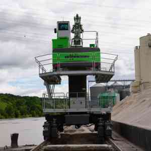 csm_sennebogen_835_e_material_handler_port_valet_und_ott__3__smaller_e456d97ba8
